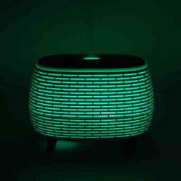 Aromadiffuser met ribbeldesign en kleurwisselend licht