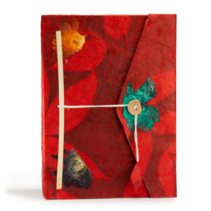 Lokta Bold Floral Notebook – Large (21x15cm) – 45 Leaves – Includes Bookmark – Ruby Lokta Bold Floral Notebook – Large (21x15cm) – 45 Bladen – Inclusief Boekenlegger – Ruby